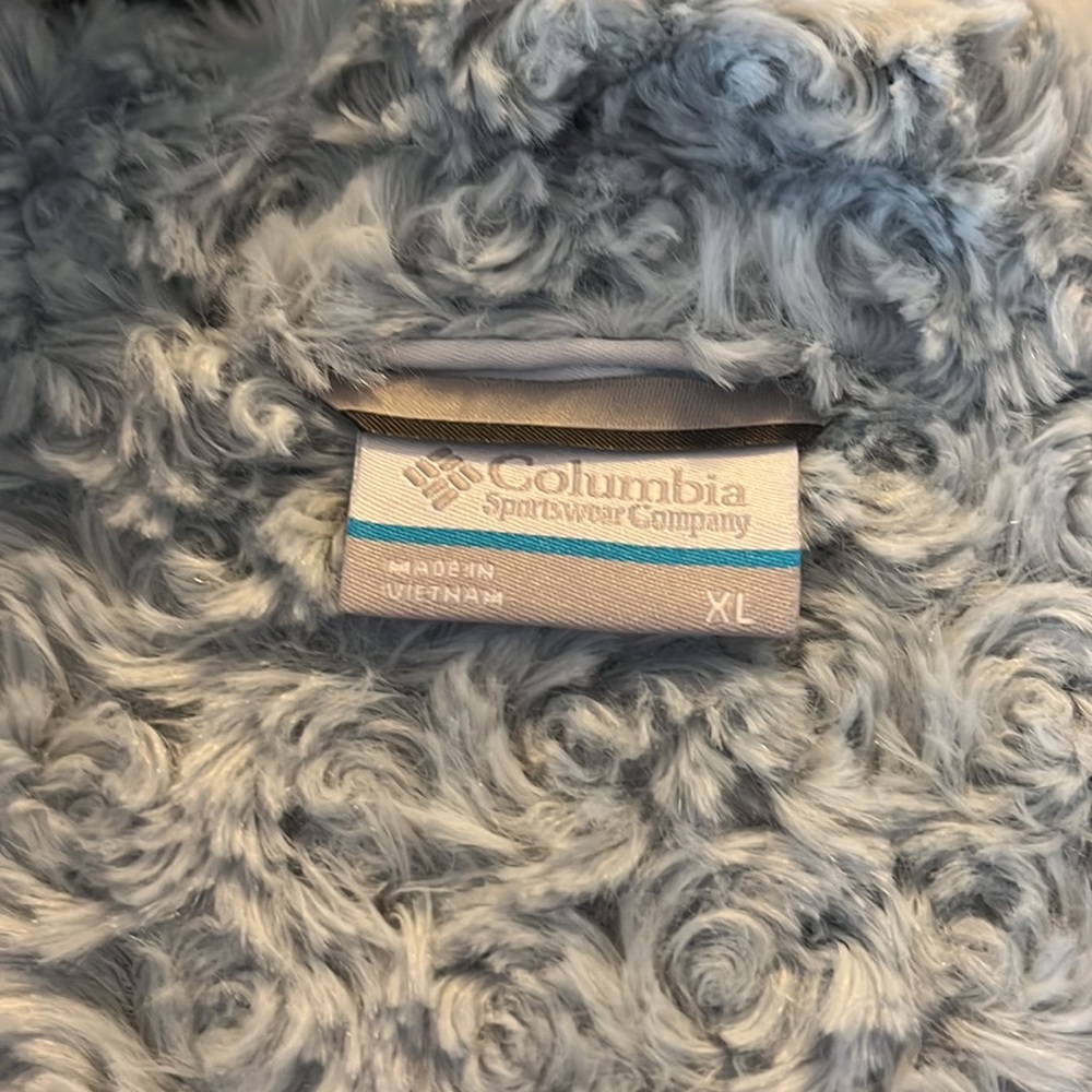 Light Blue Columbia Jacket - Picture 5 of 5